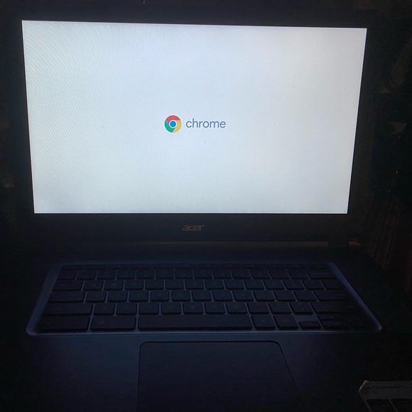 Laptop - Picture 3 of 4